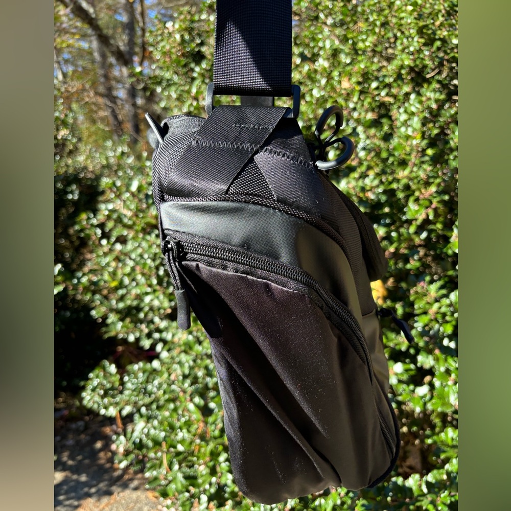 Catalyst Solar Messenger Bag. - Picture 12 of 17